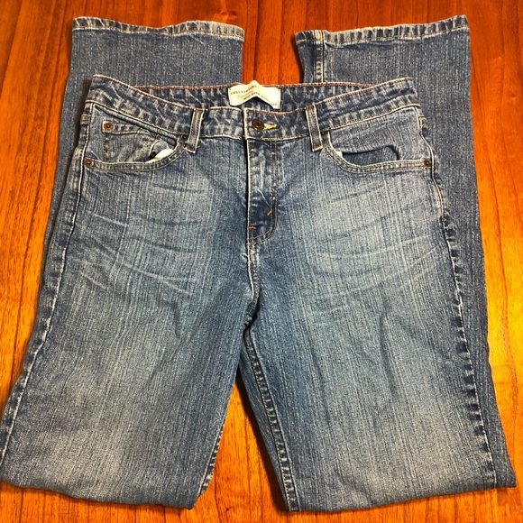 Signature by Levi’s mid rise bootcut jeans - Picture 1 of 12